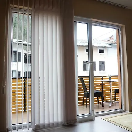 And Soca 3* 코바리드