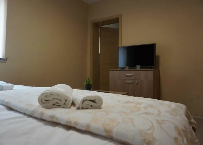 招待所 And Soca 3*