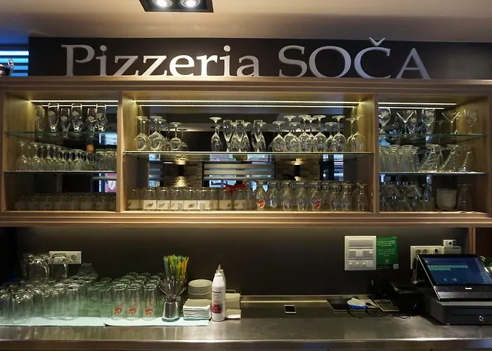 招待所 And Soca 科巴里德